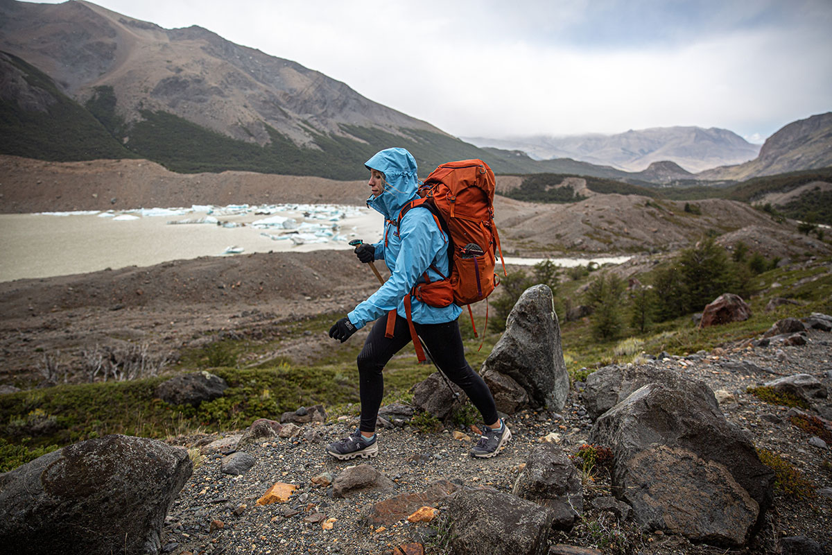 Women's rain jacket (backpacking in Patagonia Torrentshell 3L)