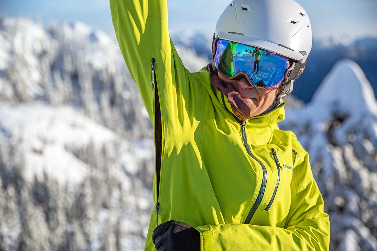 Best Women's Ski Jackets of 2023-2024