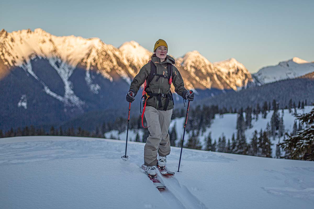 Women's ski jacket (touring in Patagonia Untracked)