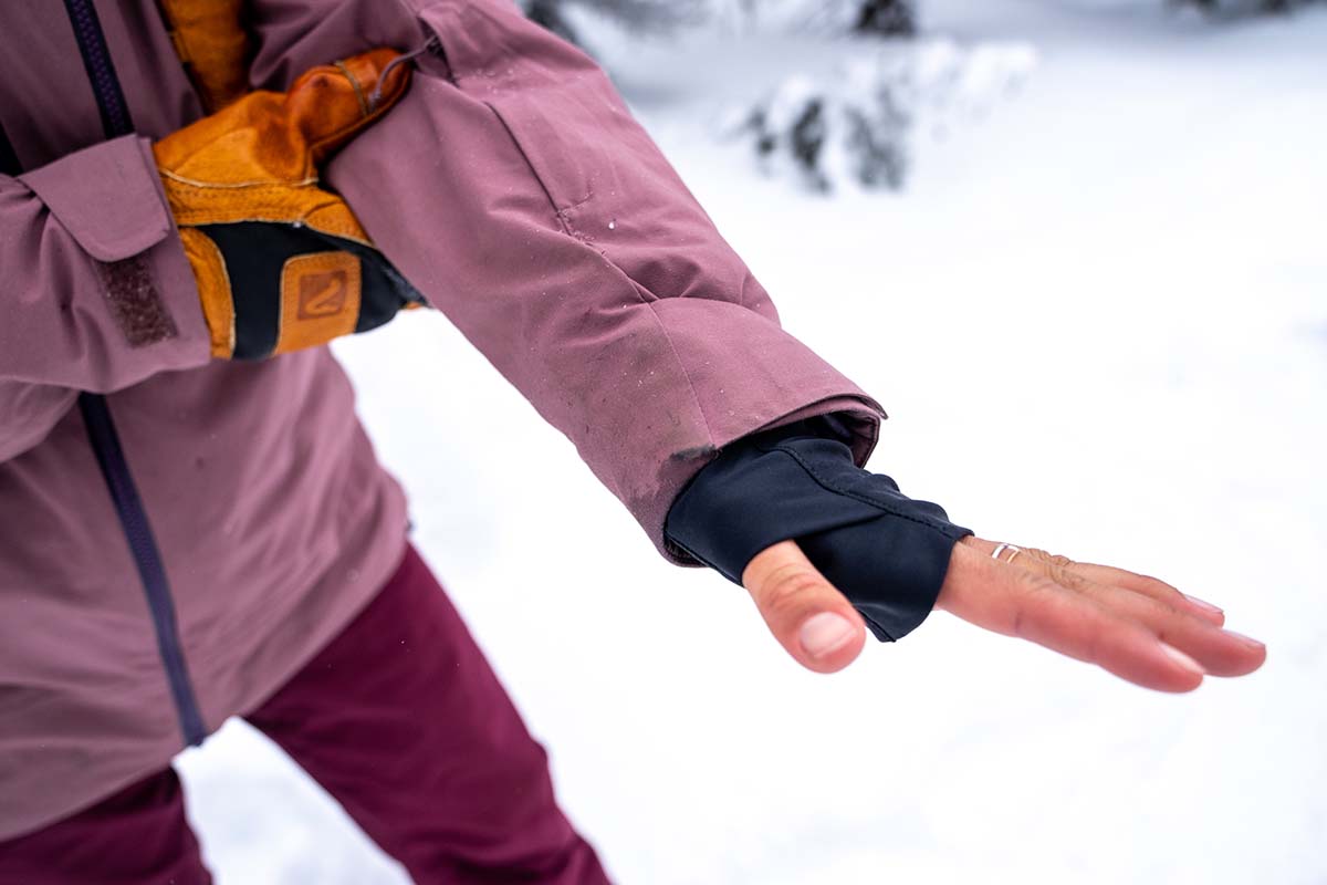 Flylow Avery wrist gasket (women's snowboard jackets)