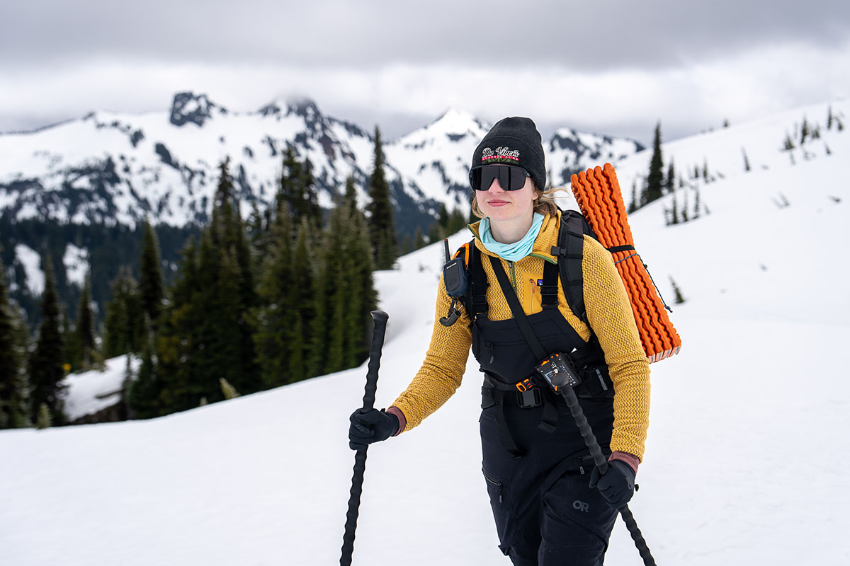 Women's fleece jacket (backcountry skiing in Patagonia R1 Air)