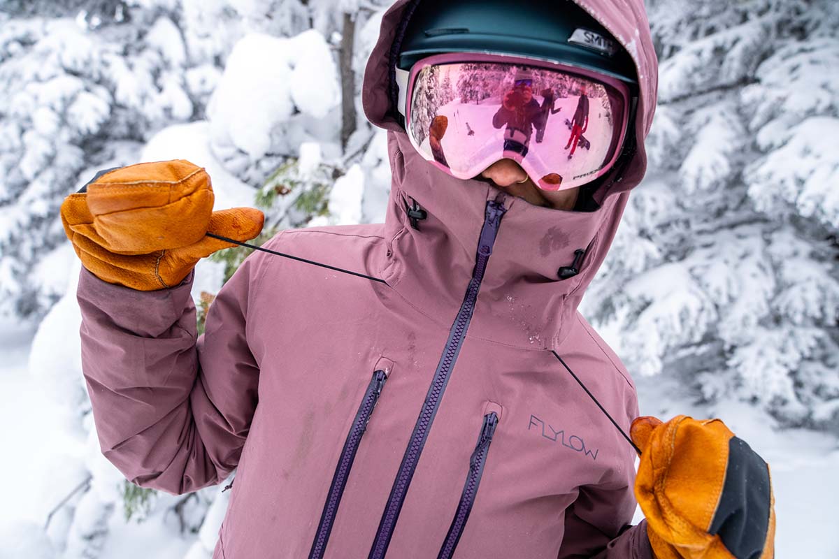 Best Women’s Snowboard Jackets of 2024 | Switchback Travel