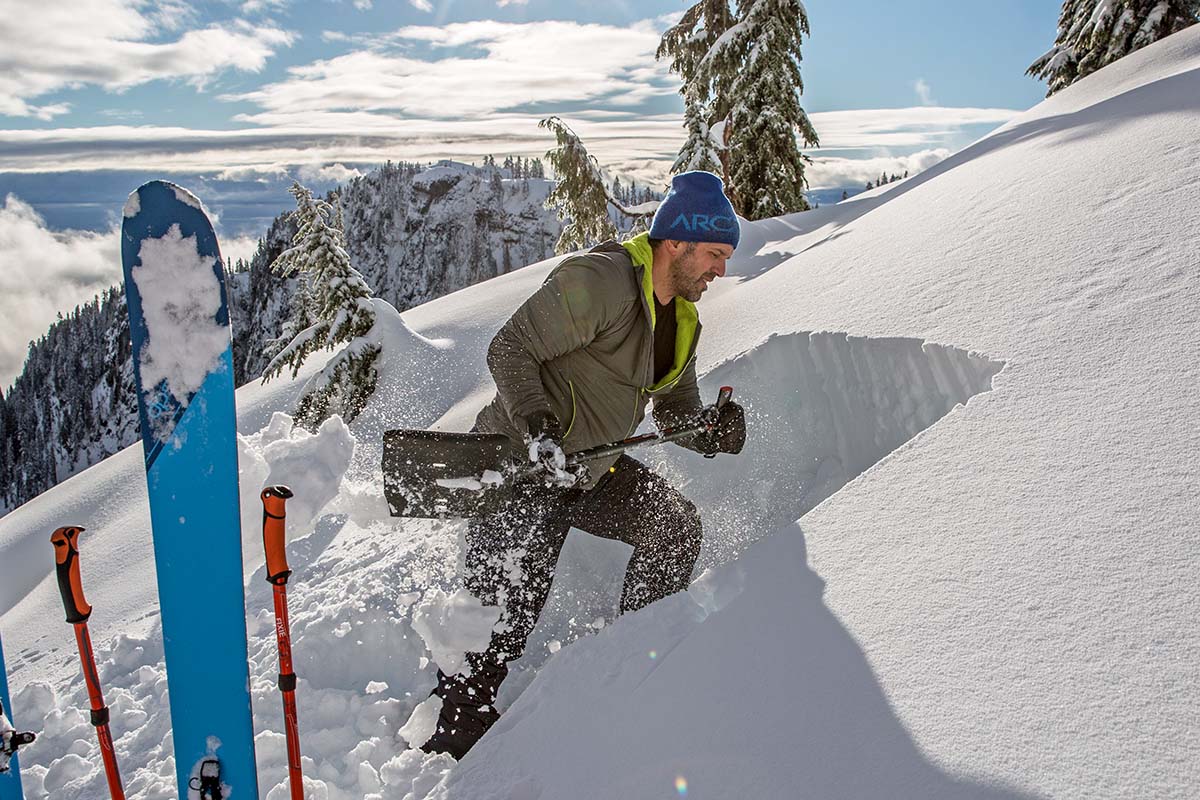 Backcountry Skiing Checklist (shovel)