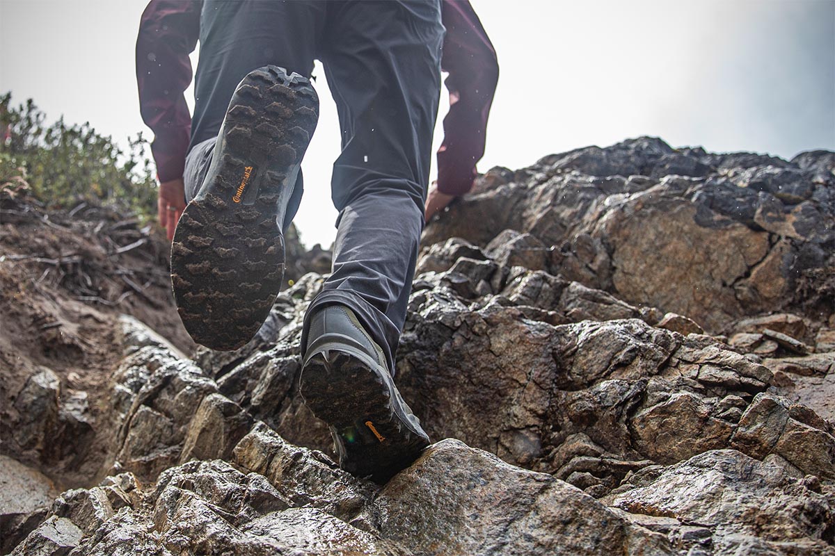 Adidas Terrex AX4 (tread closeup while climbing)