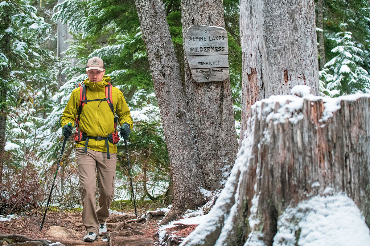 Arc'teryx Atom LT Hoody (hiking in forest)