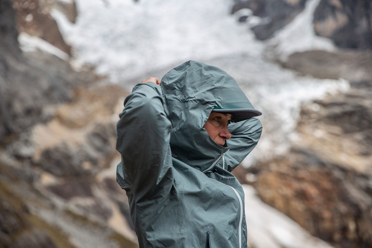 Arc'teryx Beta LT Hadron Jacket (rear hood adjustment)