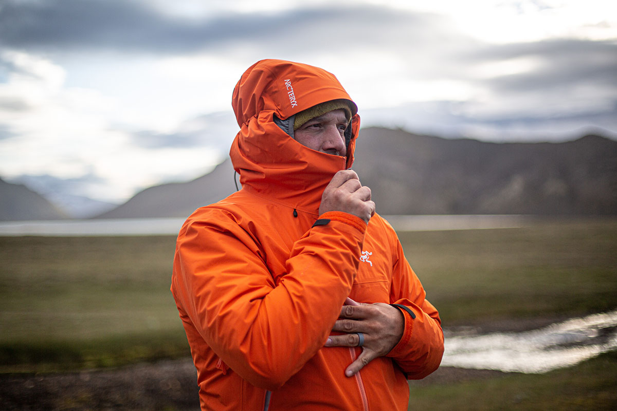 Arc'teryx Beta Lightweight Jacket (zipping up collar)