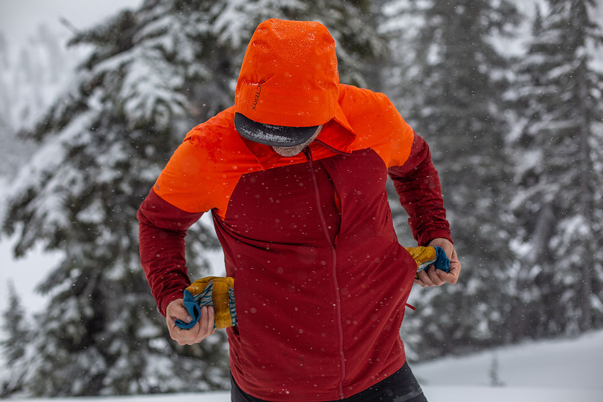 Arc'teryx Proton Hybrid Hoody (hand pockets)