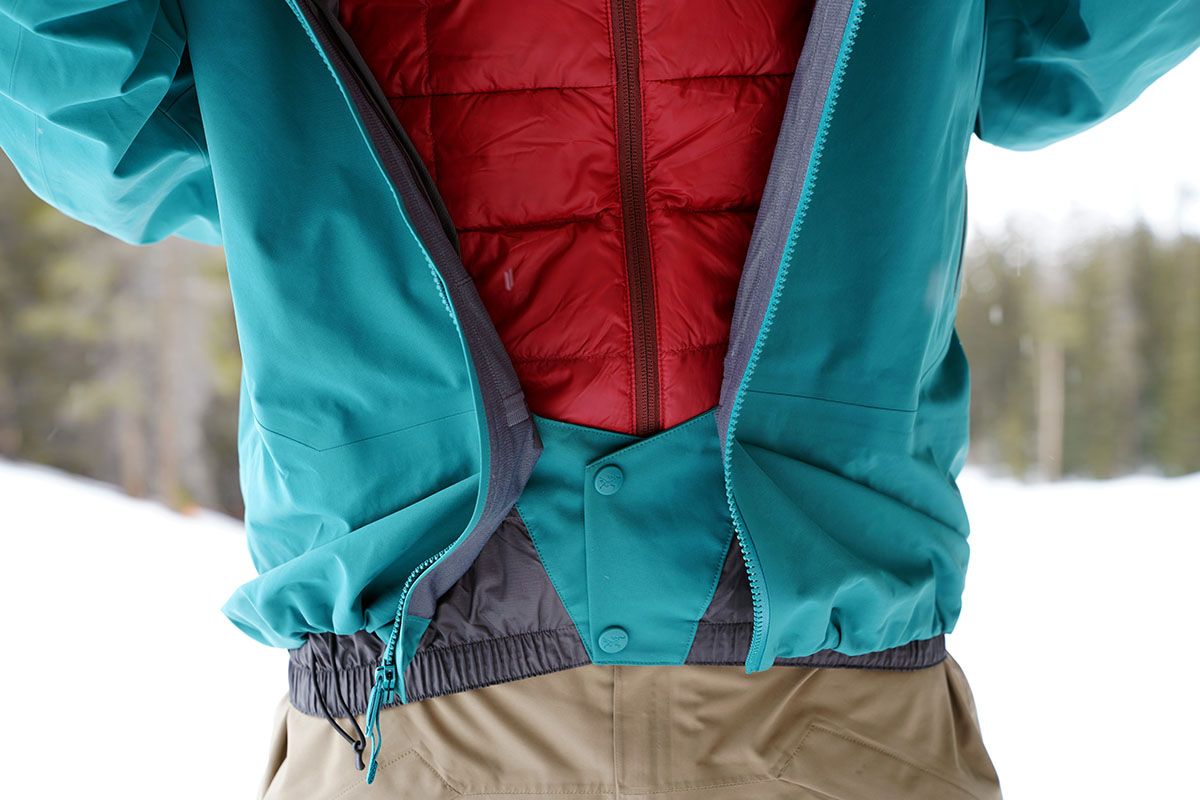 Arc'teryx Sabre AR ski jacket (snow skirt)