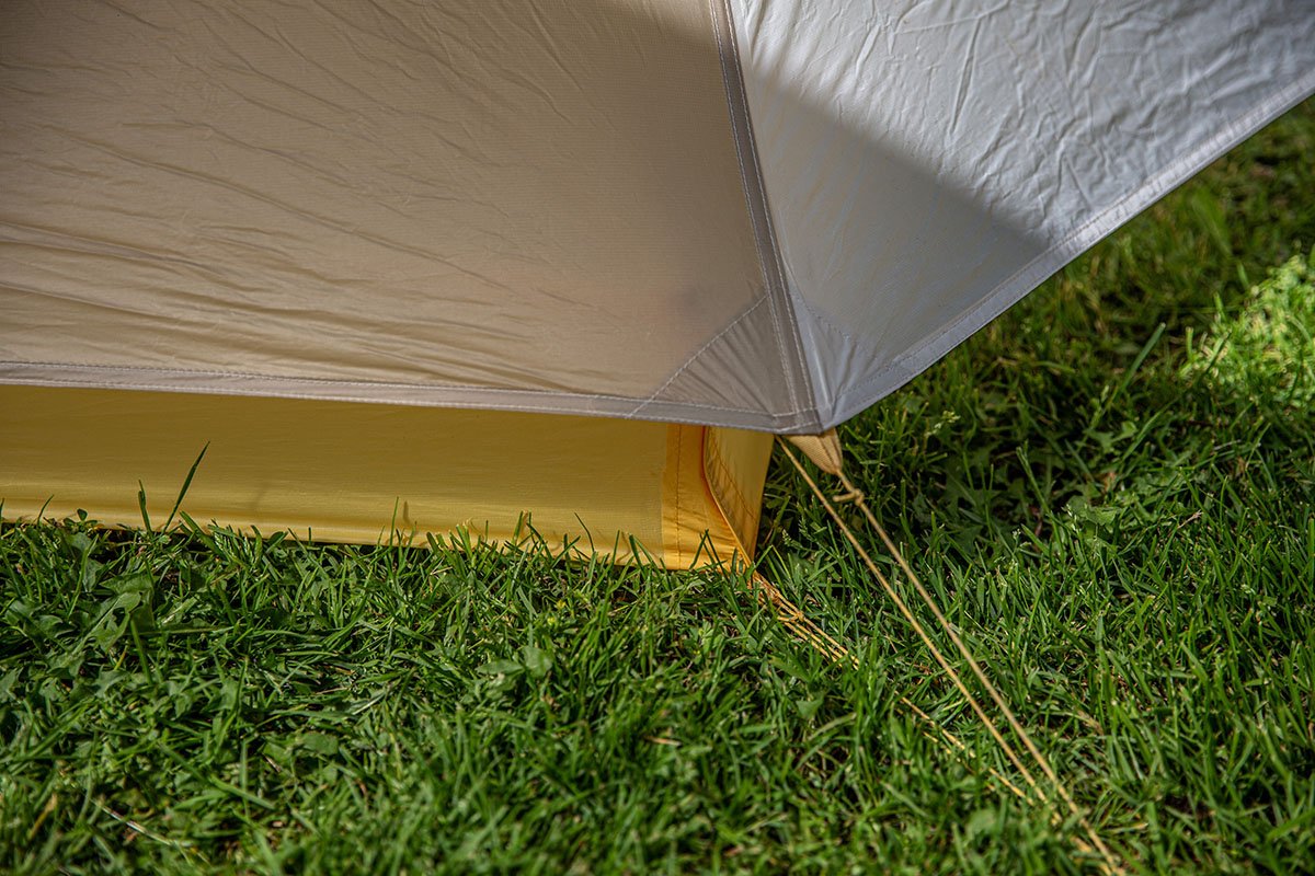 Big Agnes Tiger Wall UL3 mtnGLO Solution Dye tent (gap at bottom of tent)