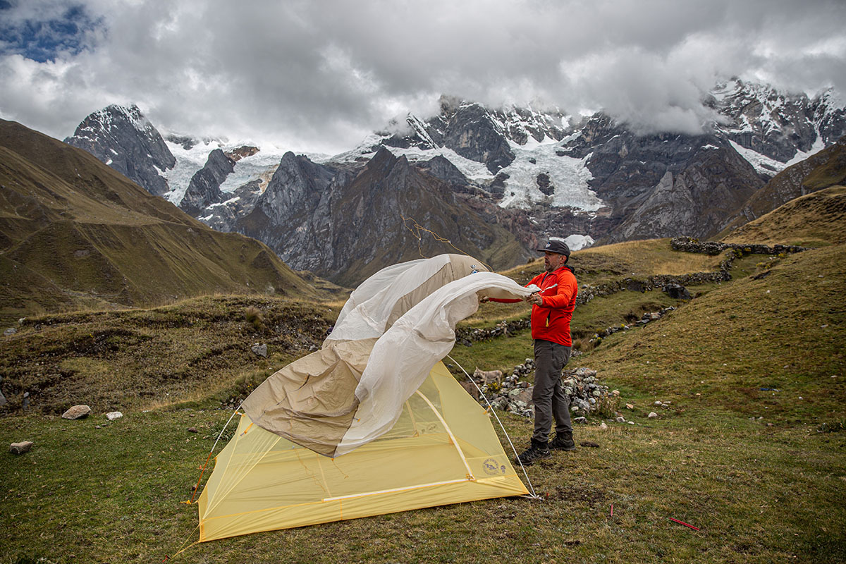 Big Agnes Tiger Wall UL3 mtnGLO Solution Dye tent (putting rainfly on)