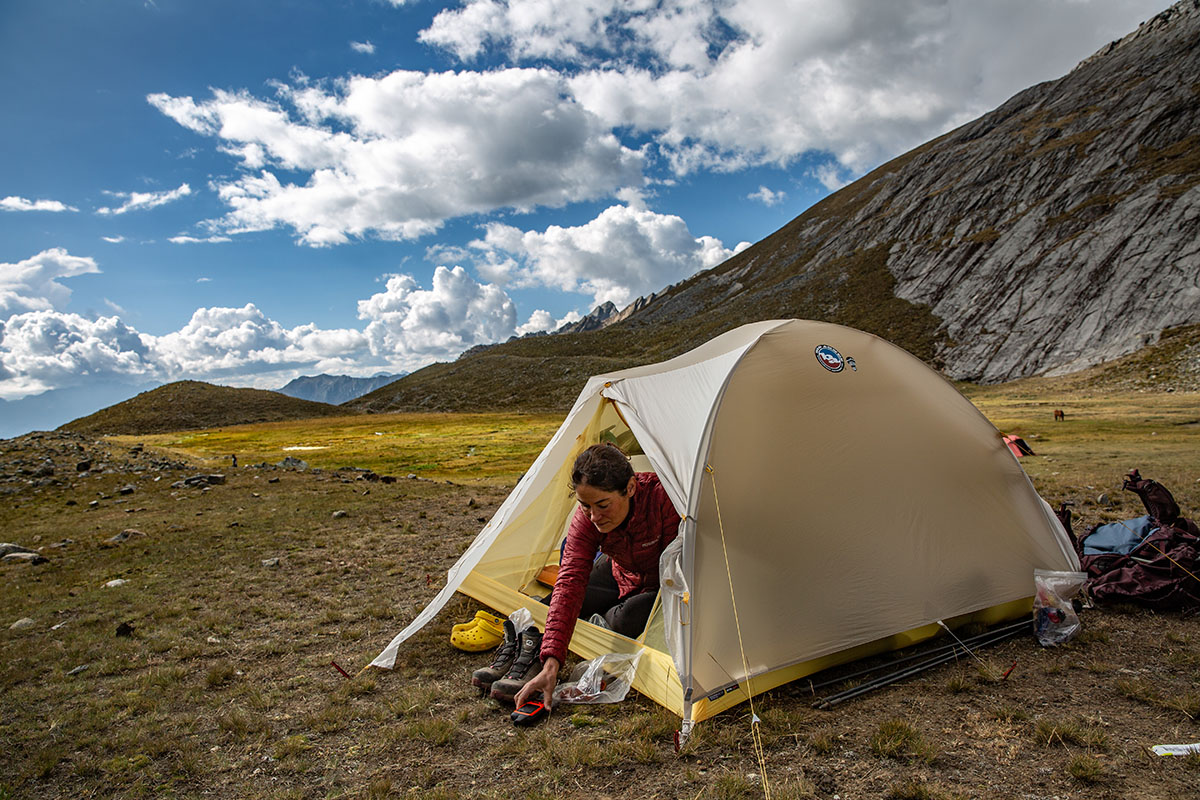 Big Agnes Tiger Wall UL3 mtnGLO Solution Dye tent (vestibule space)