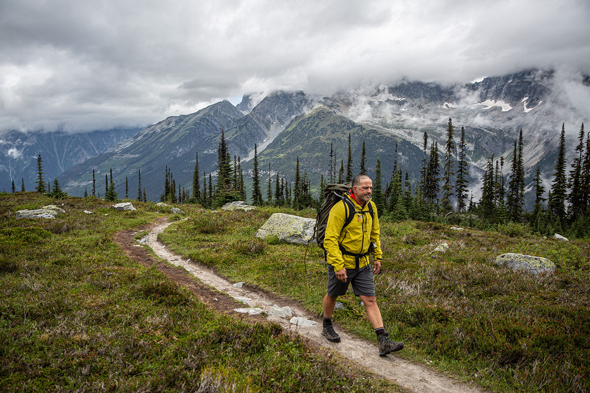 Black Diamond Highline Stretch Shell (hiking in foggy weather)