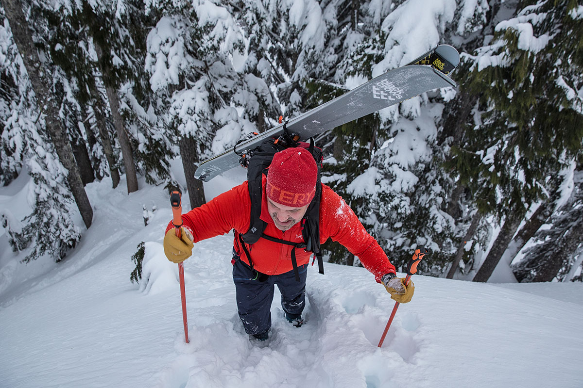 Black Diamond JetForce Pro 25 (carrying skis)