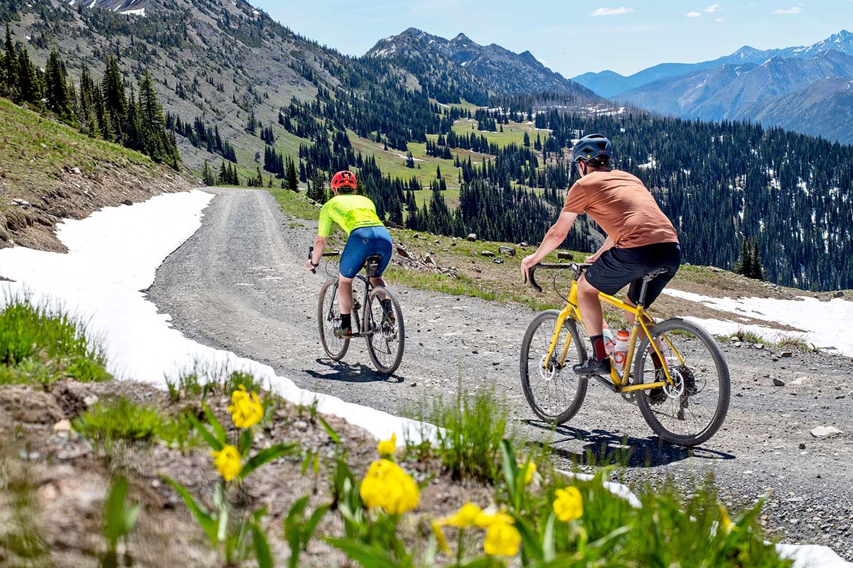 Cannondale Topstone 105 gravel bike (comparison)