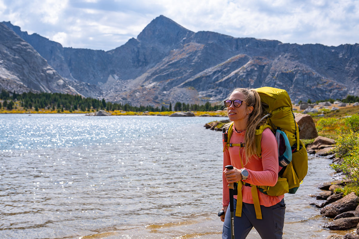 Free Fly Bamboo Lightweight Hoodie II (backpacking near lake)