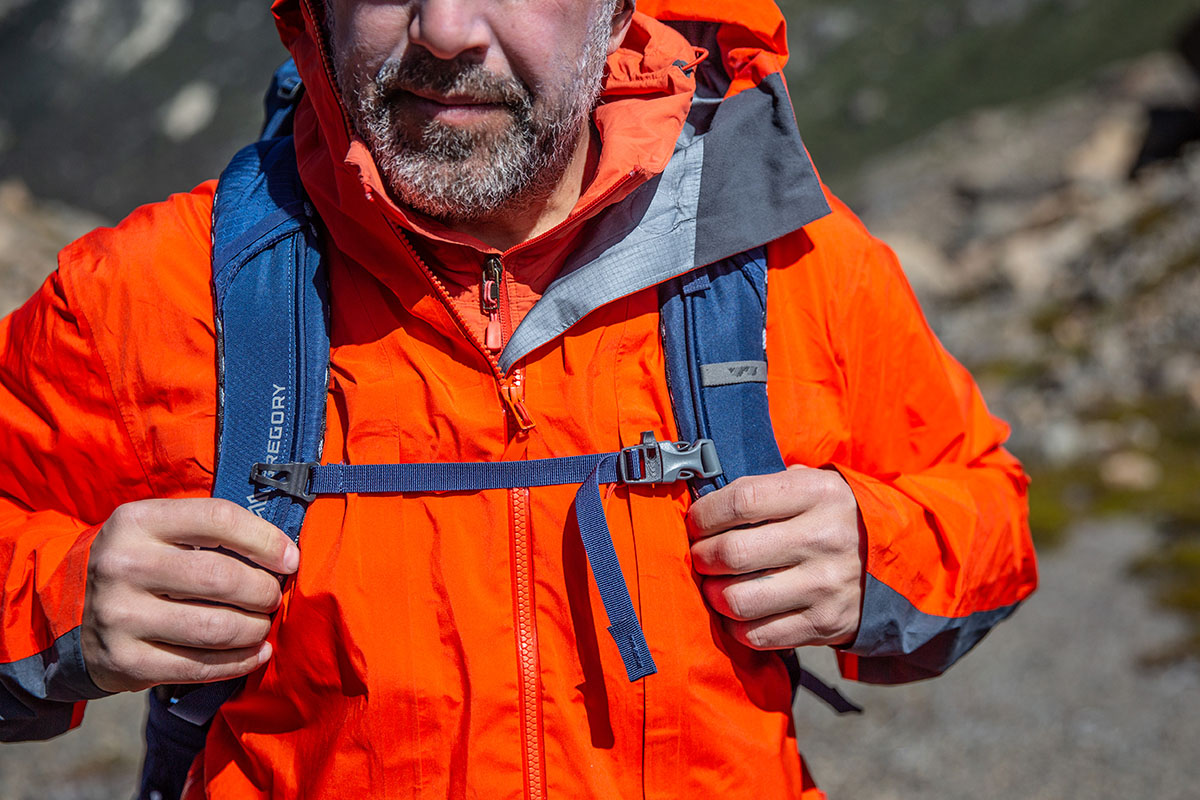 Gregory Katmai 65 backpacking pack (sternum strap closeup)