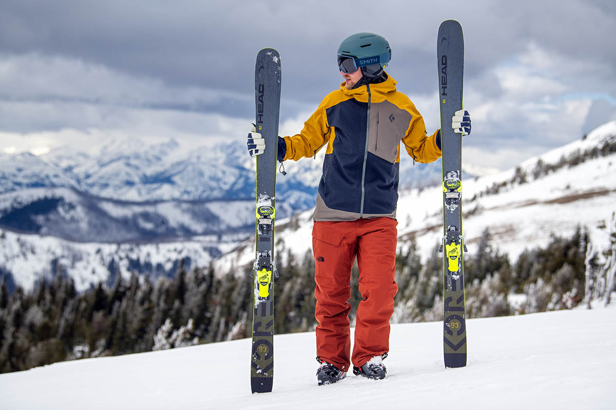Head Kore 93 all-mountain ski (standing next to skis)