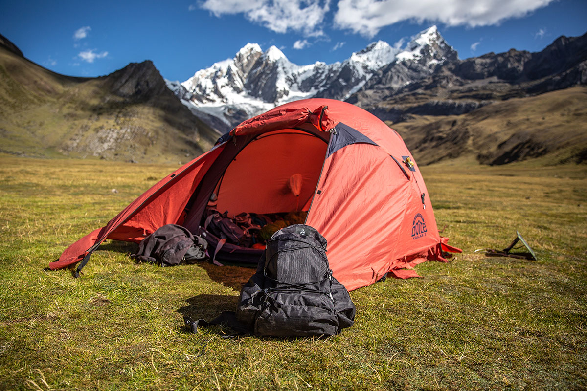Hyperlite Mountain Gear Daybreak daypack (sitting in front of tent)
