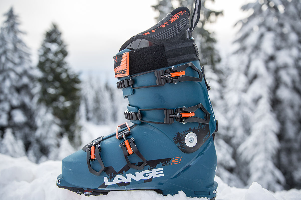 Lange XT3 ski boot (side view of boot)
