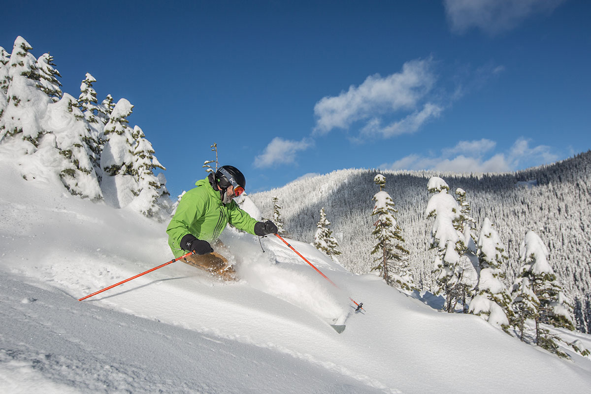 Lange XT3 ski boot (skiing deep powder)