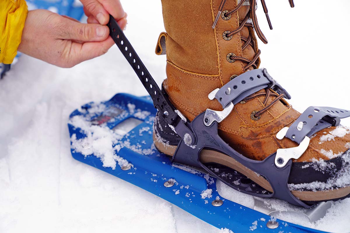 MSR Evo Trail snowshoes (adjusting rear strap)