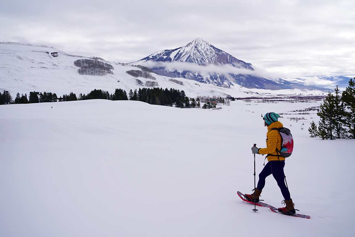 MSR Lightning Ascent (snowshoeing in mountains)