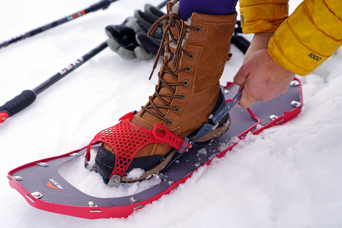 MSR Lightning Ascent Snowshoes (tightening binding)