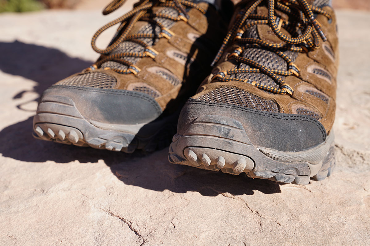 merrell moab 2 weight