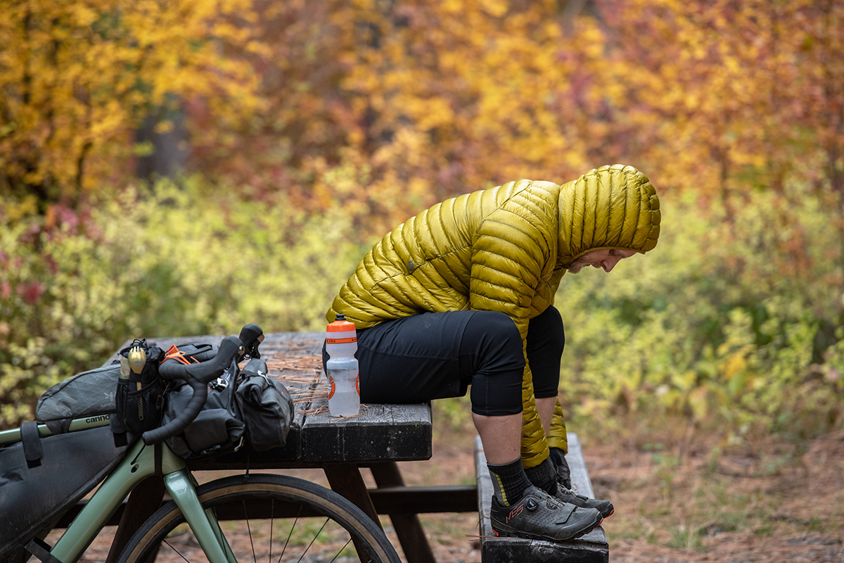 Mountain Hardwear Ghost Whisperer 2 (hood up)