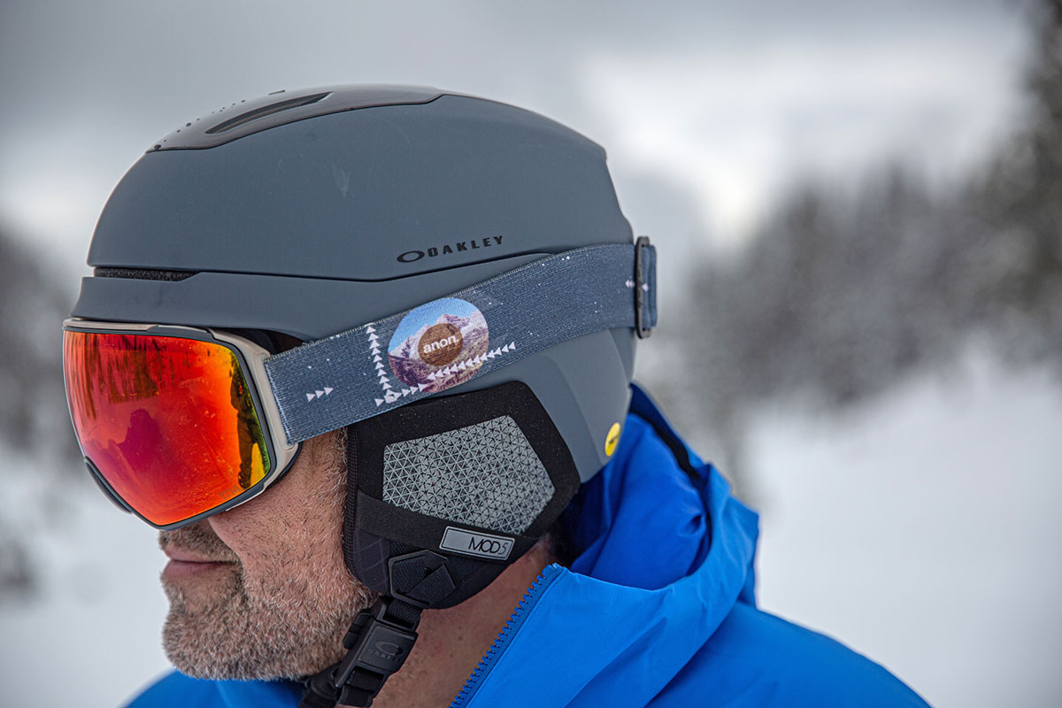 Oakley Mod 5 MIPS ski helmet (from side with Anon goggles)