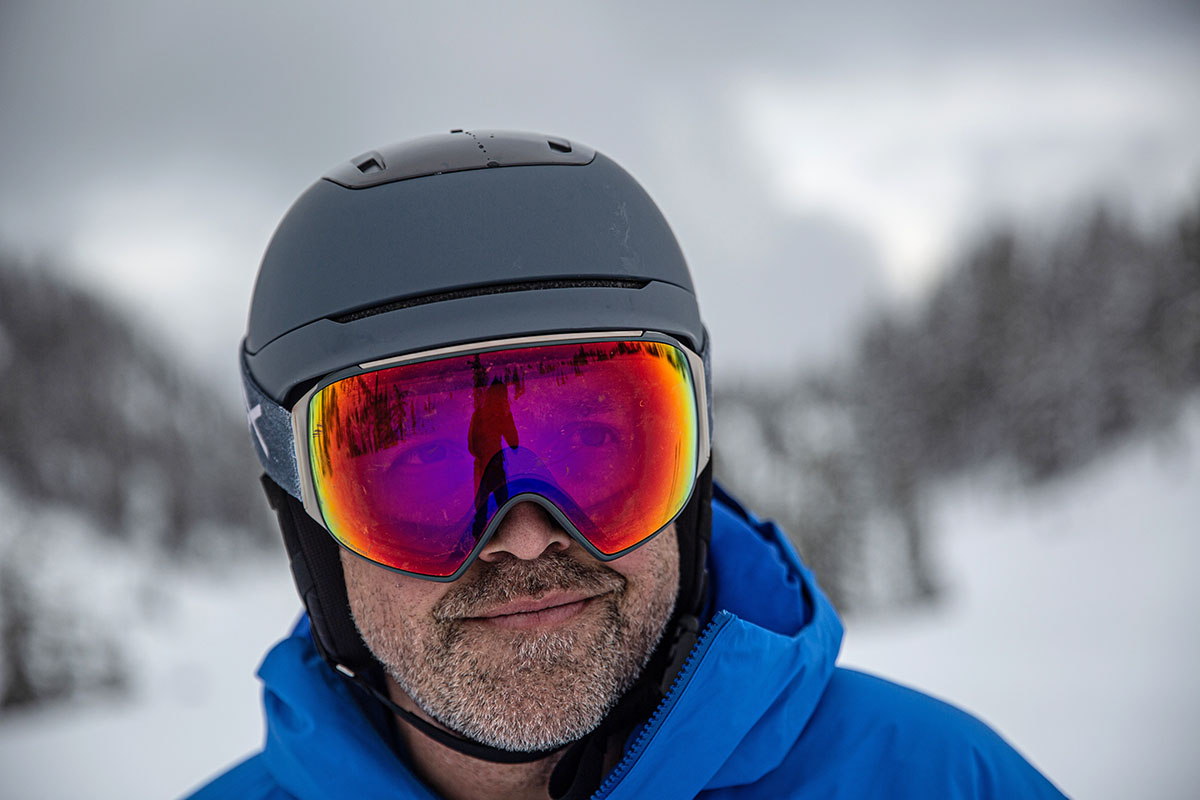 Oakley Mod 5 MIPS ski helmet (front of helmet)