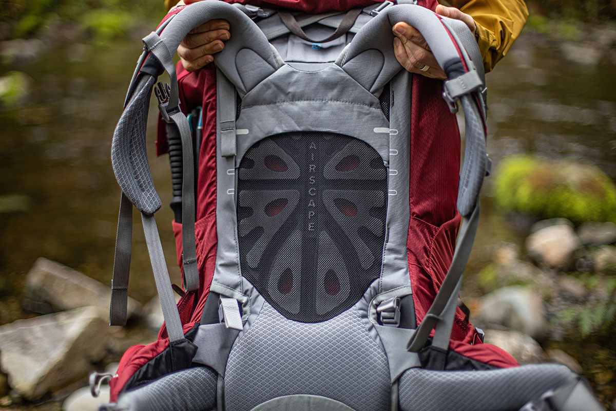 Osprey Ariel 65 backpacking pack (AirScape backpanel)