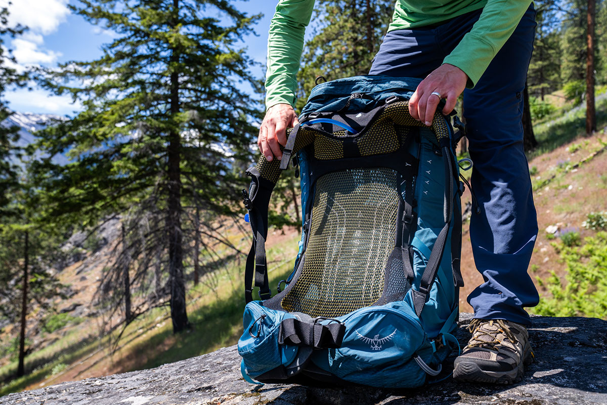 Osprey Atmos AG 65 backpacking pack (Anti-Gravity backpanel)