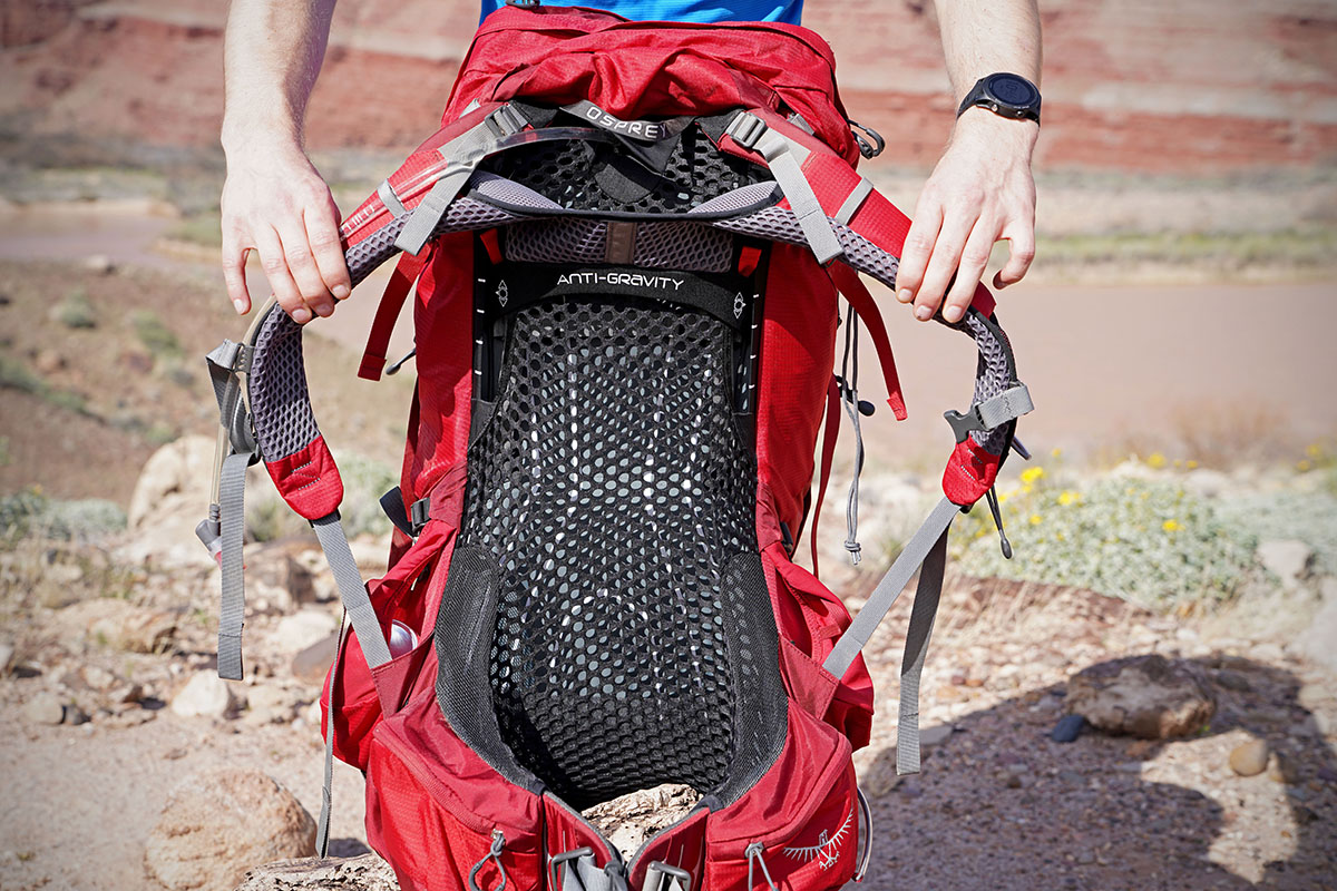 osprey men's atmos ag 65