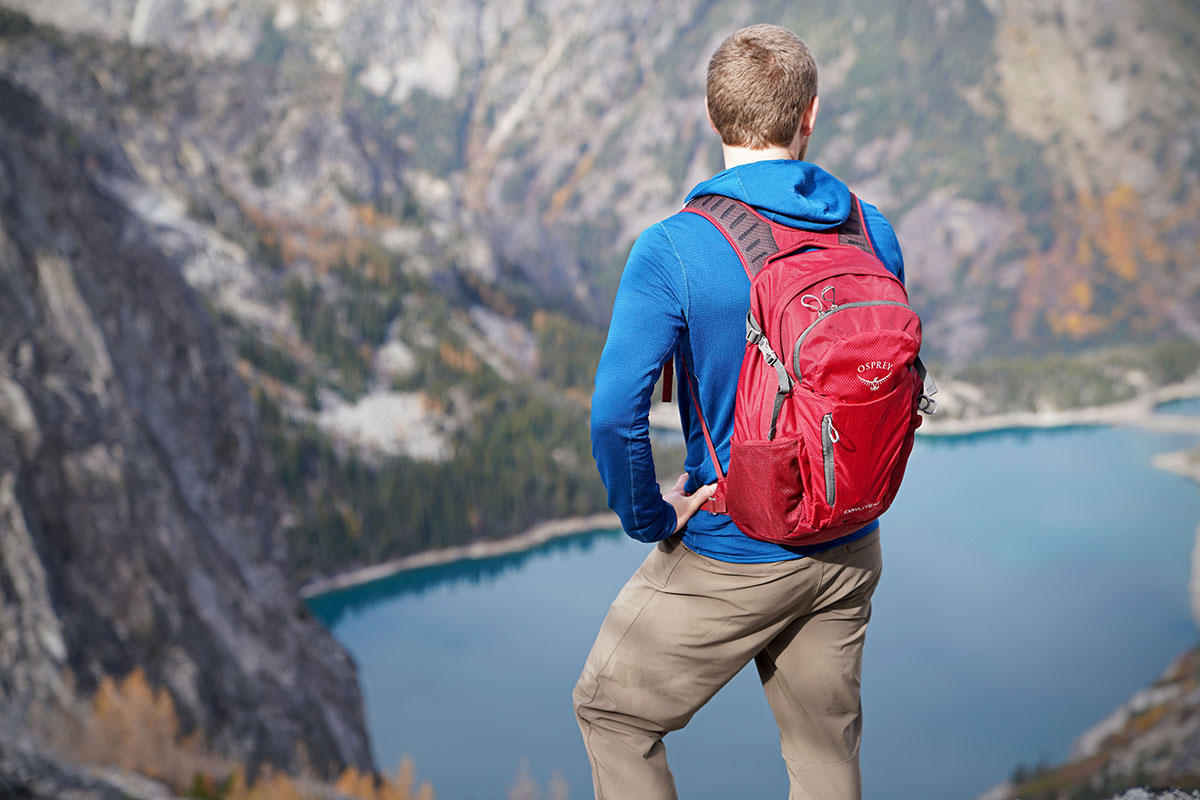 Osprey Daylite Plus daypack (standing above lake)