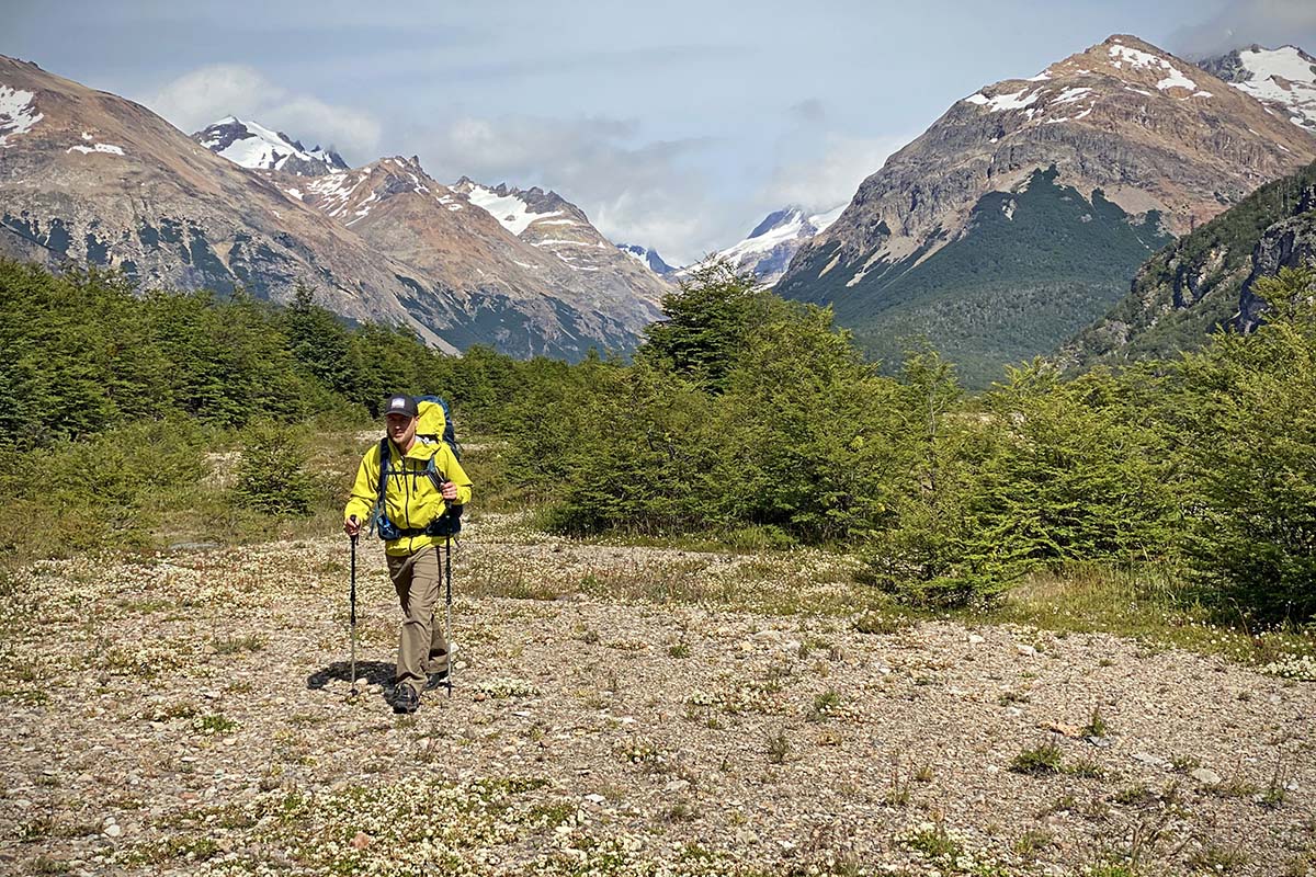 Outdoor Research Microgravity jacket (Parque Patagonia)