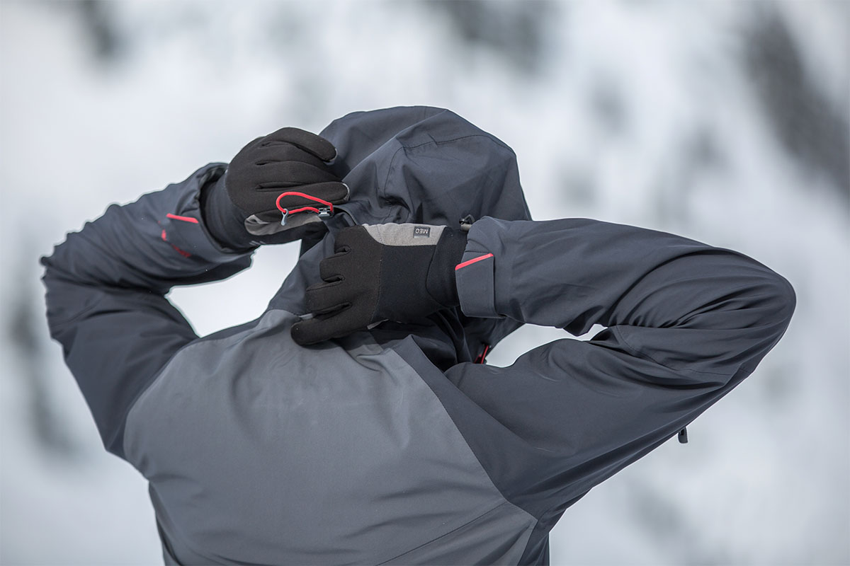 Outdoor Research Skyward II Jacket (hood adjustment)