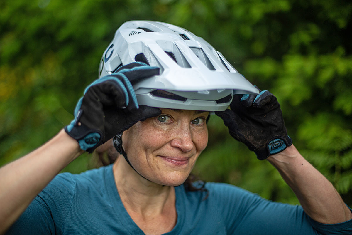 POC Kortal Race MIPS mountain bike helmet (breakaway visor)