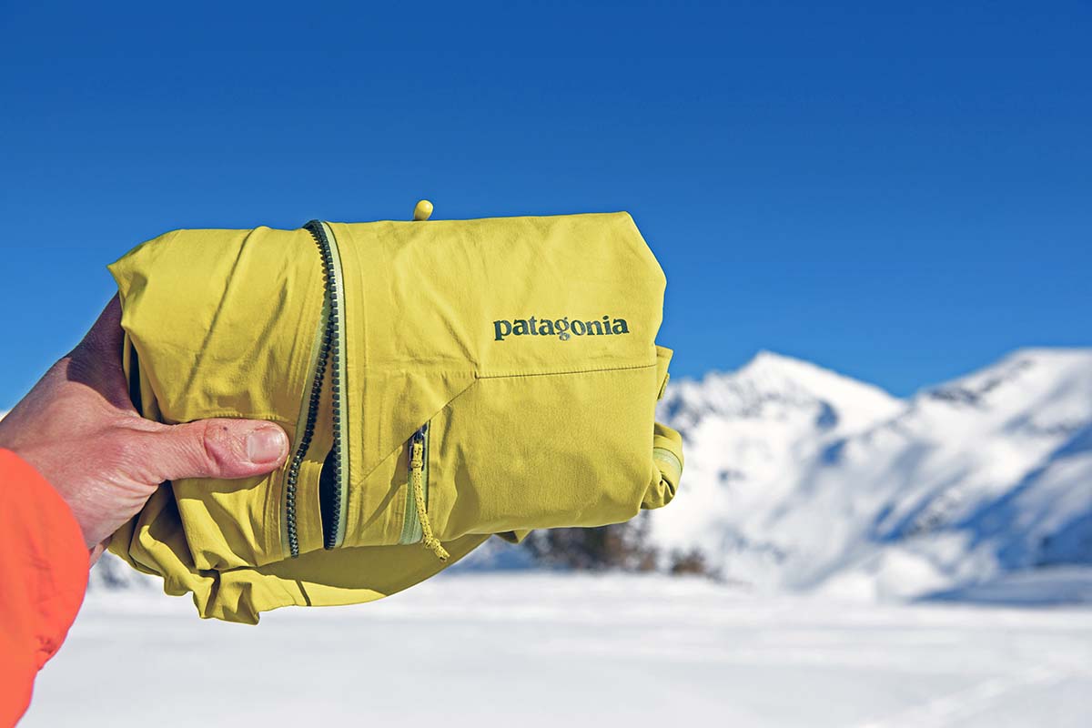 Patagonia%20Pluma%20(packability).jpg