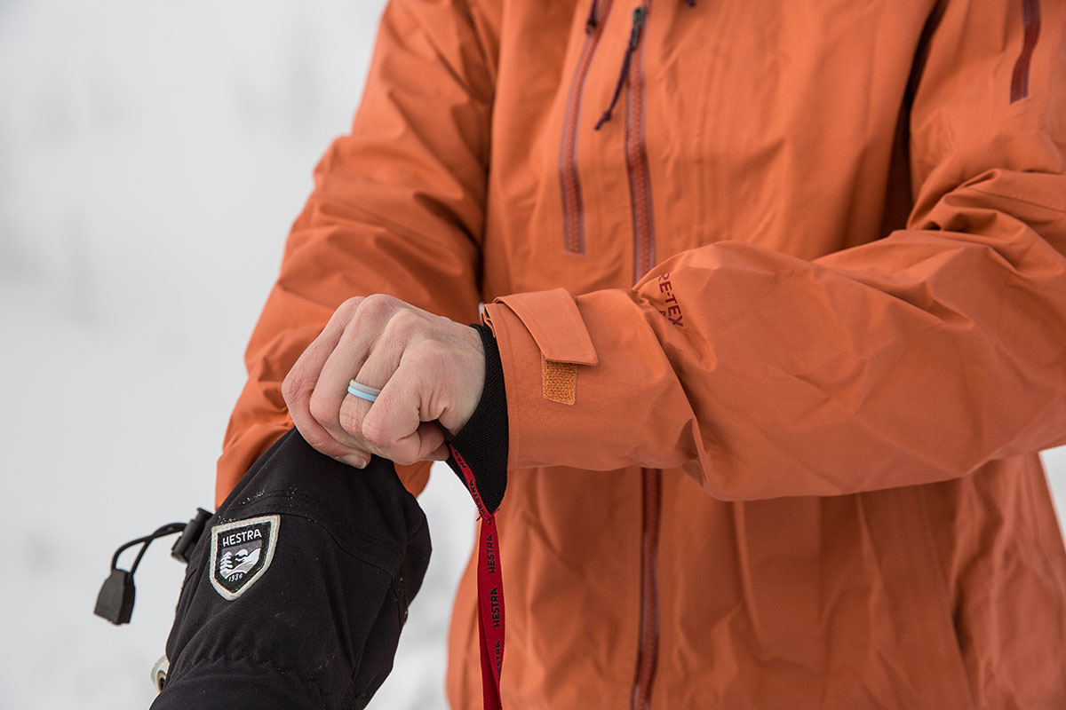 Patagonia PowSlayer ski jacket (cuffs)