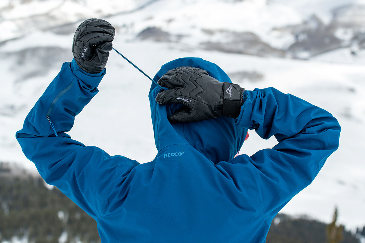 Patagonia Powder Bowl ski jacket (hood adjustment)