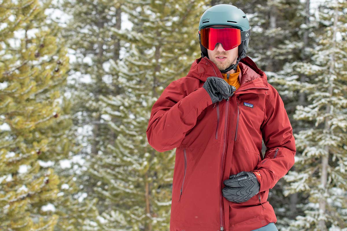 Patagonia Primo Puff Ski Snowboard Jacket (zipping)