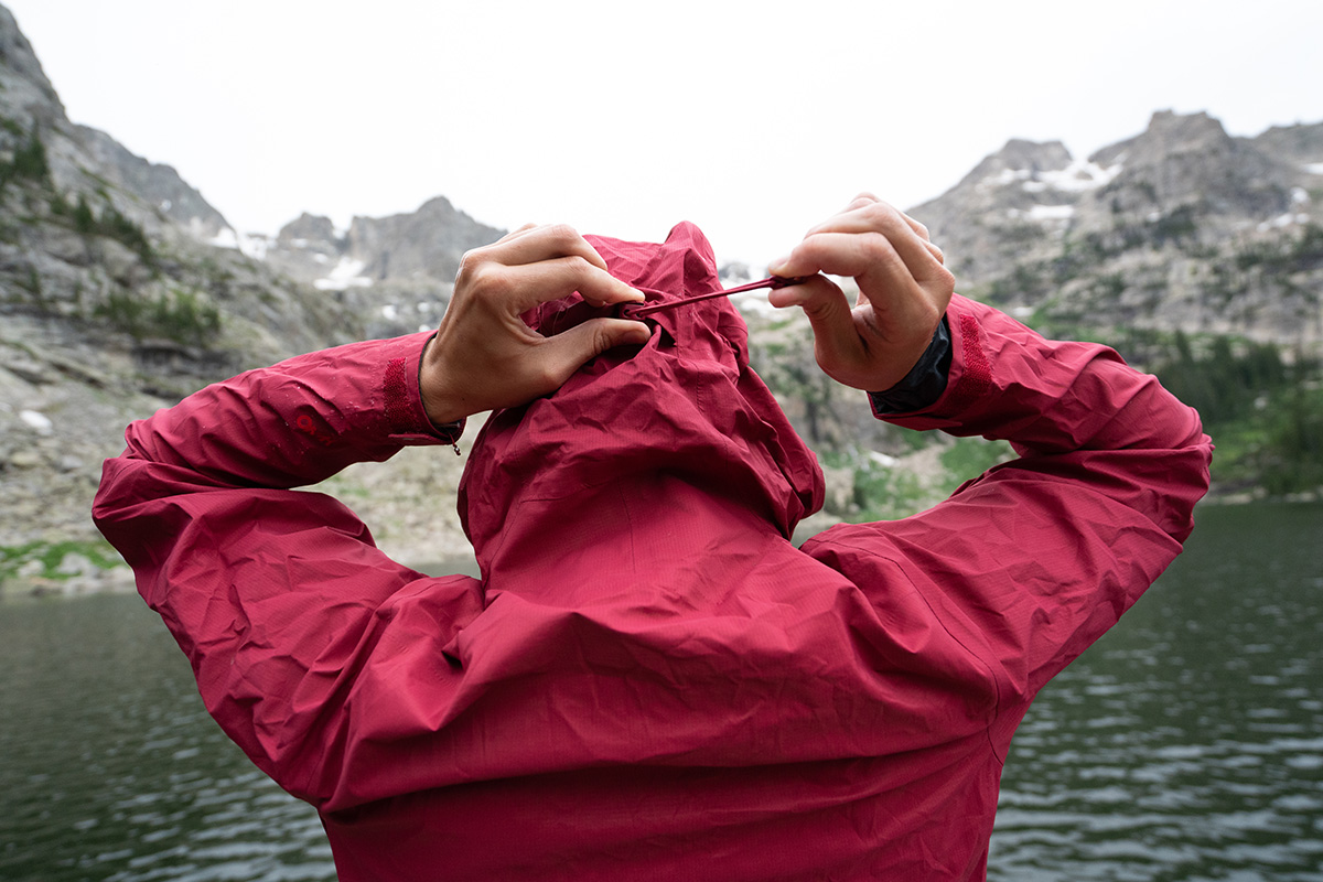 Patagonia Rainshadow rain jacket (rear hood adjustment)