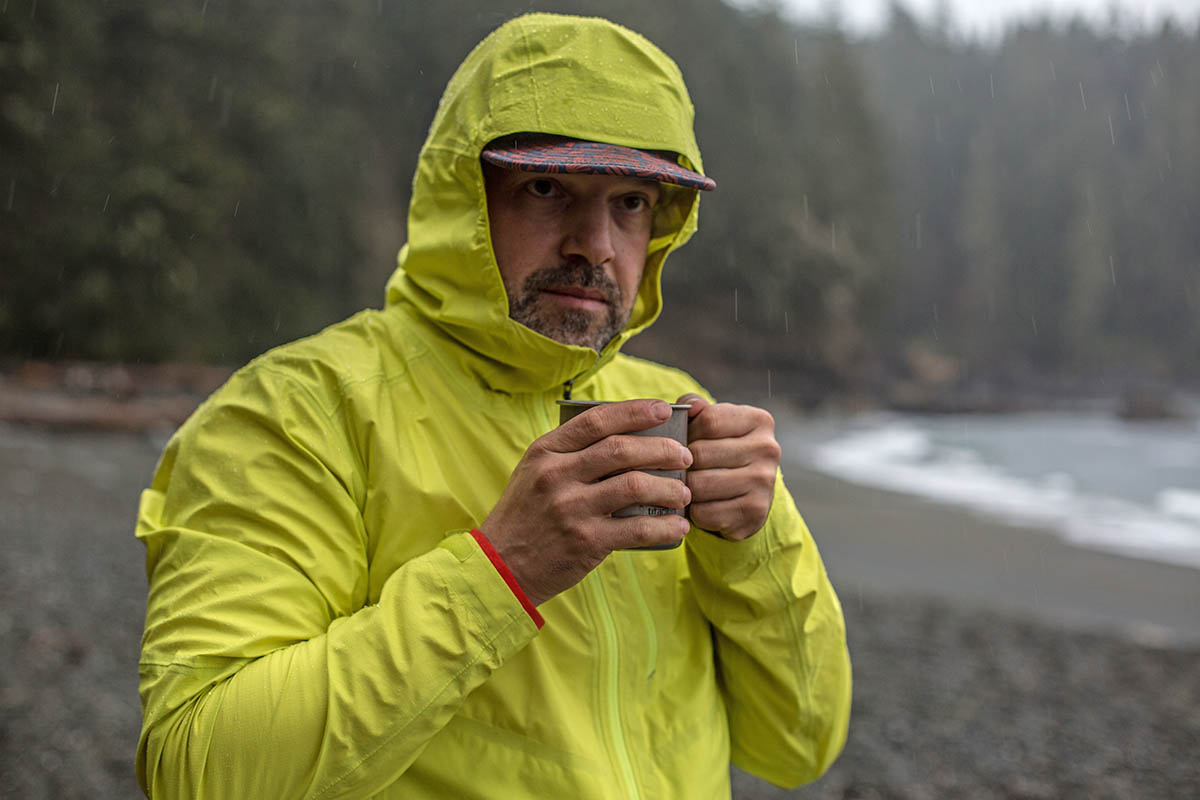 Patagonia Storm10 Alpine Jacket (drinking coffee in the rain)