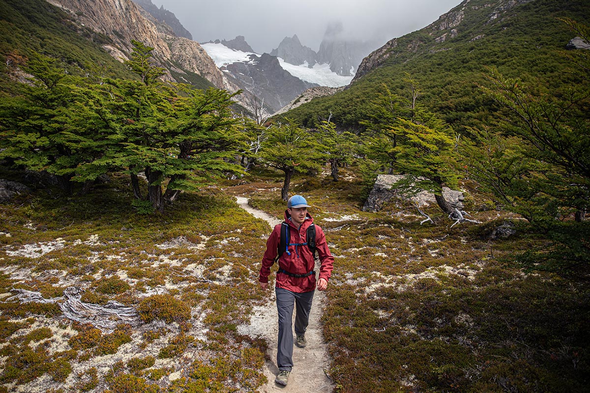 Patagonia Torrentshell 3L (hiking down singletrack trail)