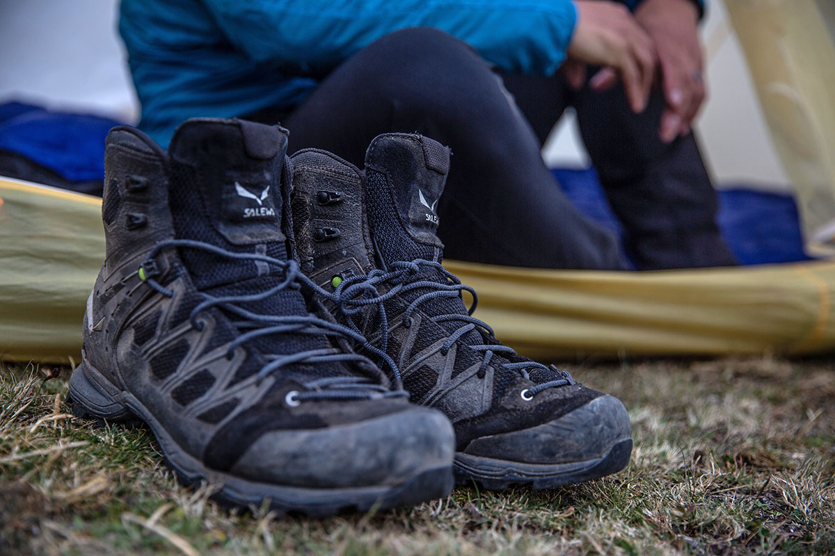 Salewa Mountain Trainer Lite Mid GTX hiking boot (closeup of boots)