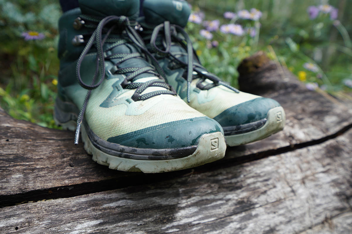 Salomon Vaya Mid GTX hiking boot (closeup of front of boots)