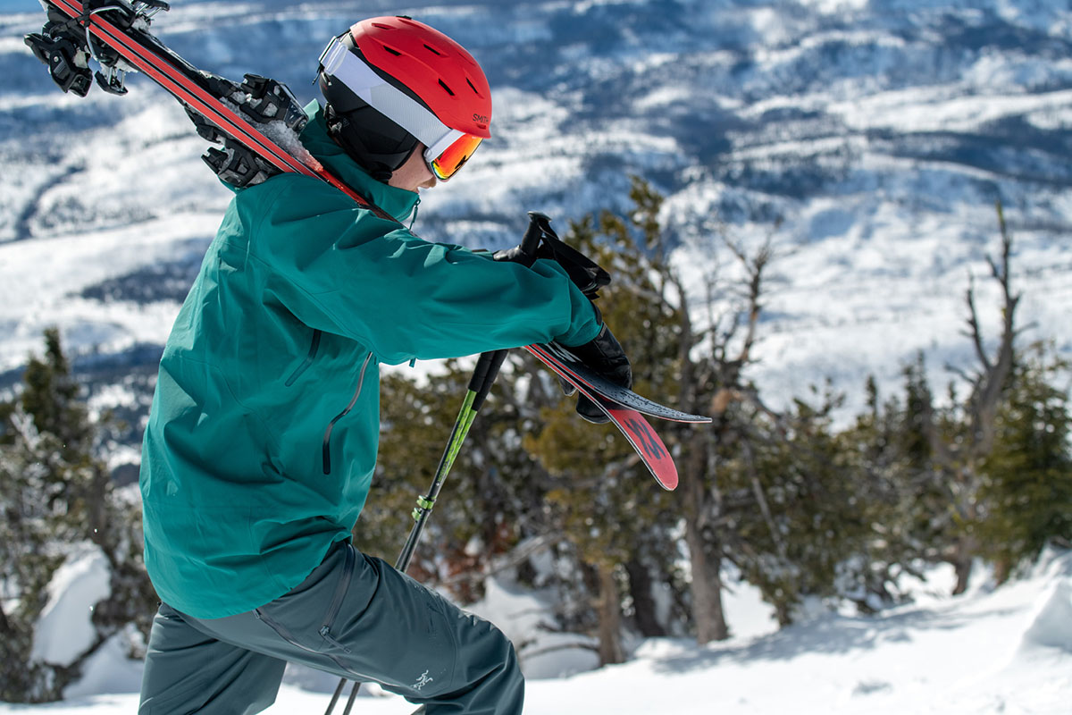 Smith Level MIPS snow helmet (side view of hiking)