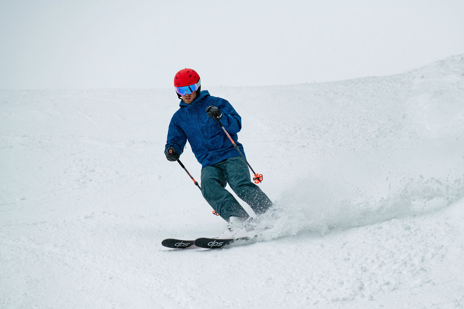 Smith Level MIPS snow helmet (skiing closeup)